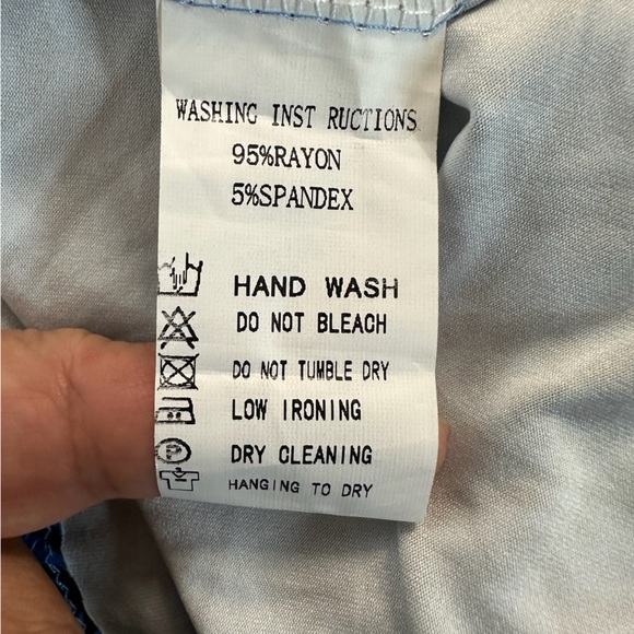 Enmain Women’s NWT Size 2XL Rayon Spandex Blend Print Top - Picture 4 of 7